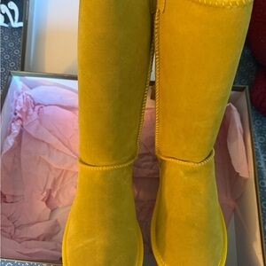 UGG Lace Up Boots - Dark Brown